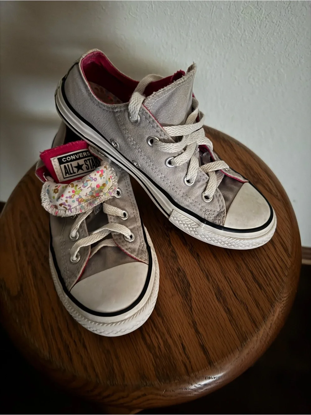 Girls Converse All Star Gray Low Top Shoes Size 2